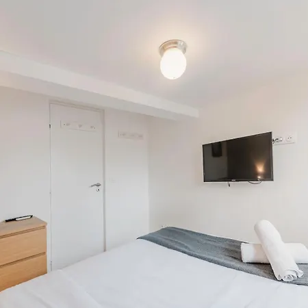 Centre - And Functional Ap.